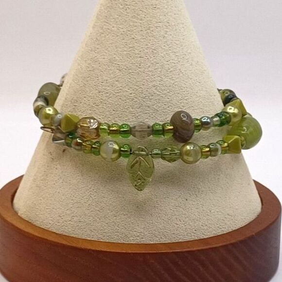 Vintage Spiral Wrap Bracelet with Multiple Shades and Shapes of Green Glass Bead - Picture 3 of 6